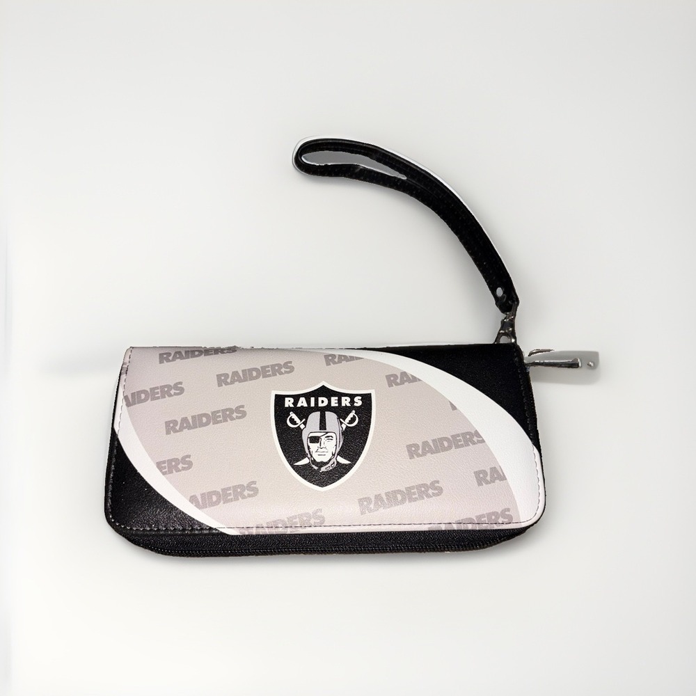 Oakland Raiders NFL Curve Zip Organizer Ladies Wallet‎ Las Vegas